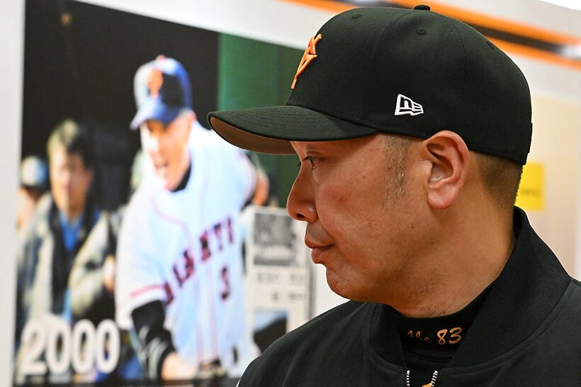 キャンプ地併設の長嶋茂雄さん追悼の展覧会に足を運んだ巨人・阿部監督
