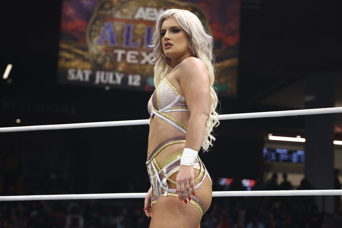 AEW】トニー・ストームが世界王者マライア・メイに変身して挑発