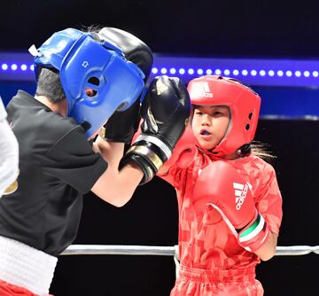  三輪皇瑛(左)を攻めるゆたぼん(東スポWeb)