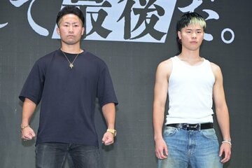 井上拓真（左）と那須川天心