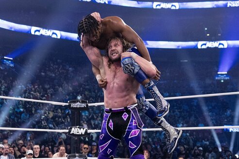 AEW】ケニー・オメガがナイト下し世界王座防衛！ 極悪軍蹴散らした