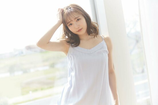 青山なぎさ（©光文社／週刊FLASH、写真・佐々木大輔（SIGNO））