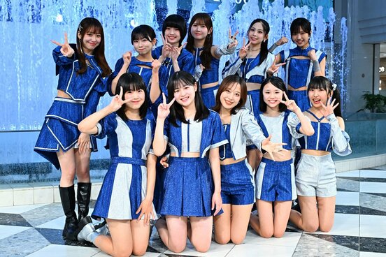　(前列左から)石川華望、安田美結、小田さくら、鈴木もあ、杉原明紗(後列左から)野中美希、井上春華、山崎愛生、岡村ほまれ、櫻井梨央、弓桁朱琴