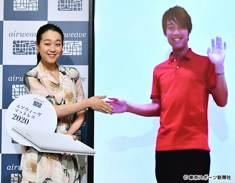 リモートで“共演”した浅田真央（左）と錦織圭