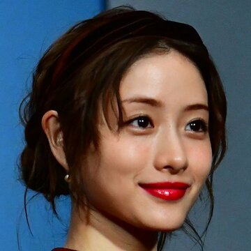  石原さとみ