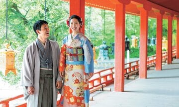 「家庭画報」の特集で着物姿を披露した三浦璃来(右)と木原龍一（撮影・鍋島徳恭）