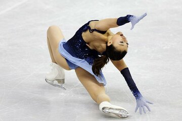 今季世界最高得点でＳＰ首位に立った坂本花織（ロイター）