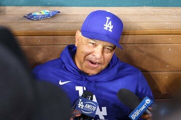 ロバーツ監督