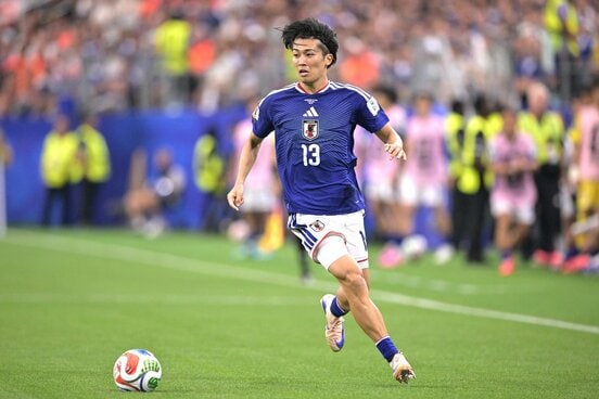 ウイングの強化で中村敬斗がフェイエノールトに？