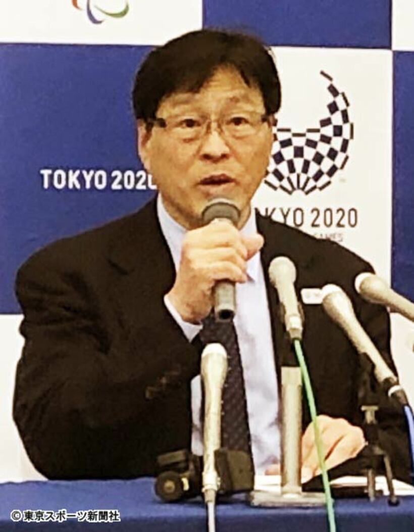  会見する鈴木秀紀マーケティング局次長