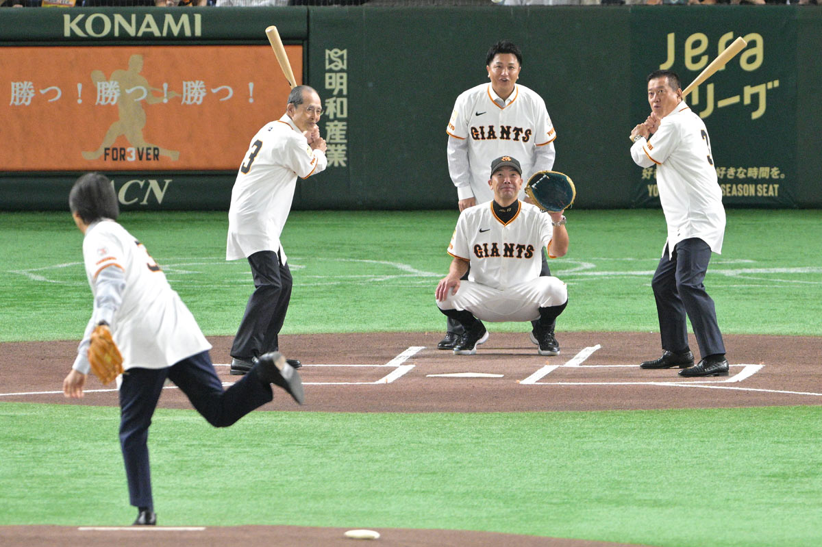 「プロ野球ゲーム 巨人VS阪神」美品 王貞治さん〜etc 巨人】王貞治氏がミスター追悼試合でナインに勝利期待「ジャイアンツ