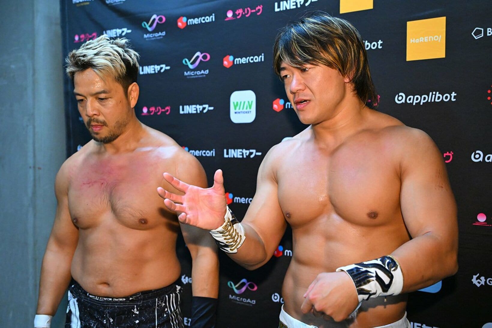 ＡＭＡＫＵＳＡへの思いを語るＫＥＮＴＡ（左）と遠藤哲哉