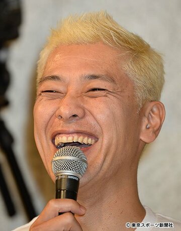  久々に笑顔を見せた亮