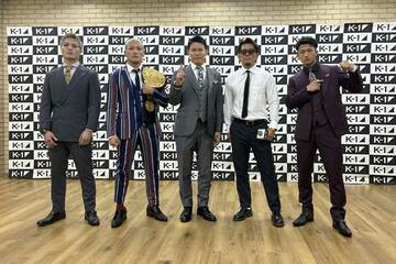 左から里見柚己、永澤サムエル聖光、須藤元気、皇治、朝久裕貴