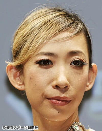 ◆古本◆蜷川実花サイン入り◆ノワール◆女性写真家、映画監督◆蜷川幸雄の娘 写真：死去・蜷川幸雄さんに娘・実花氏「かっこいい父でした」 | 東スポWEB