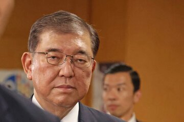 鋭い眼光の先に見ているものは…