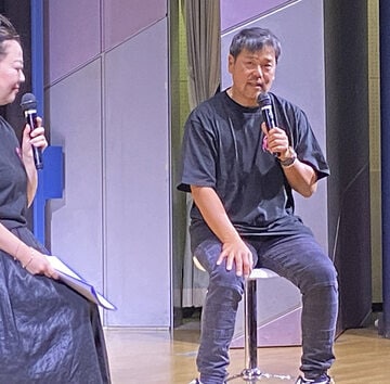 野村沙知代さん７回忌イベントでトークショーを行った克則氏