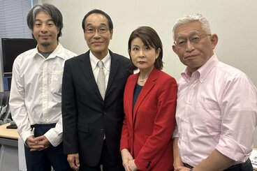 (左から)ひろゆき氏、東国原英夫氏、えびさわけいこ氏、泉房穂氏