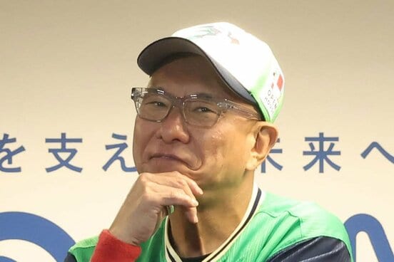 策を練る池山監督