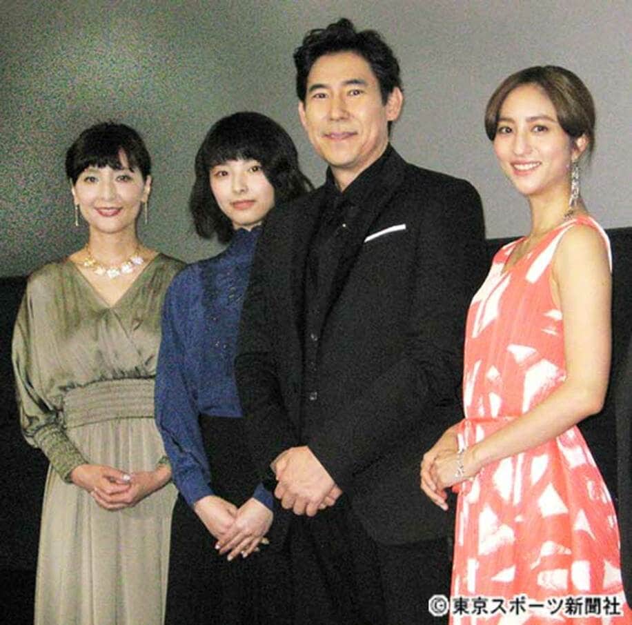  左から生田智子、西村美柚、高嶋政伸、堀田茜