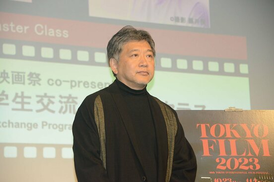トークショーを行った是枝裕和監督