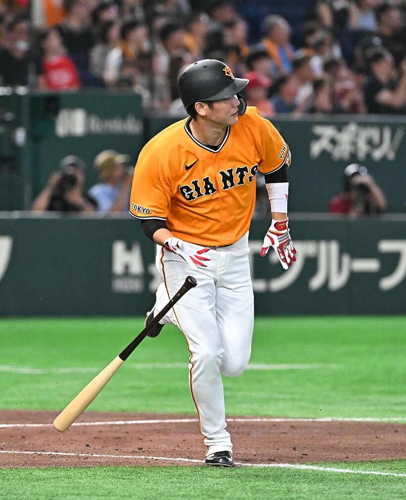 ４回に強烈な同点５号ソロを放った巨人・坂本勇人