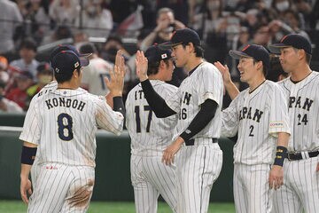 中国戦に勝利した侍ジャパン