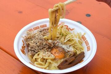 釜玉中華そばナポレオン軒の「釜玉中華そば」