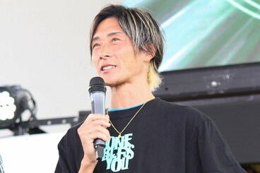 恒例のアロハポーズがなかった峰竜太