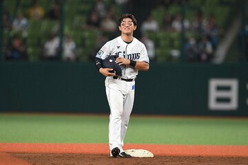一塁ベース踏み忘れでアウトになった野村大樹