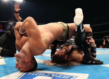  ＥＶＩＬ（下）を丸め込んだザック・セイバーＪｒ．