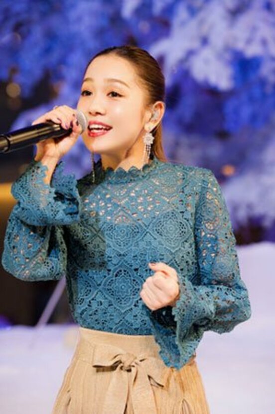  スペシャルライブを行った西野カナ