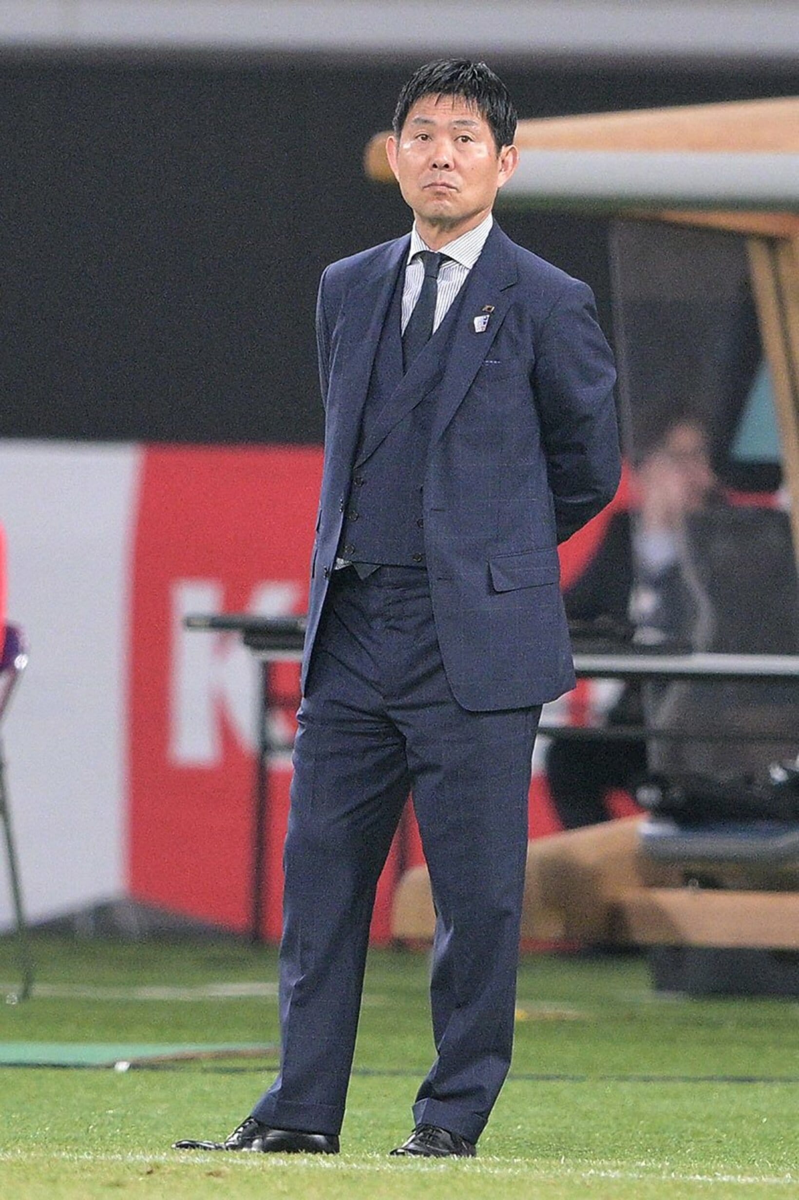 スーツの着こなしもバッチリの森保監督