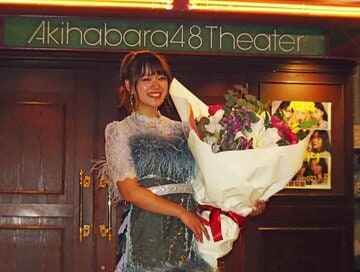  囲み取材に応じた山内鈴蘭（東スポWeb）