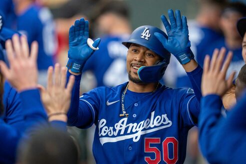 大谷翔平が盟友ベッツの300号をインスタで速攻祝福…自身は残り3本