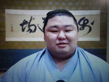  優勝一夜明けのオンライン会見を行う正代