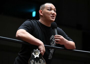 オープン・ザ・ドリームゲート王座次期挑戦者決定戦にベルトを持って現れた王者・菊田円