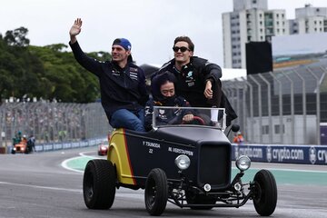 左からマックス・フェルスタッペン、角田裕毅、ジョージ・ラッセル(ロイター)