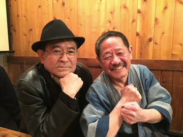  平山秀幸監督と筆者（右）