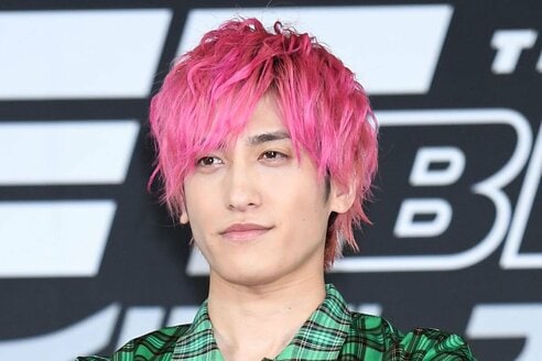 【本日限定値下げ】【未着用】【EXIT 兼近大樹 】ファイターズ ユニフォーム EXIT兼近 少年時代に新庄監督から〝プレゼント〟「だからお前って