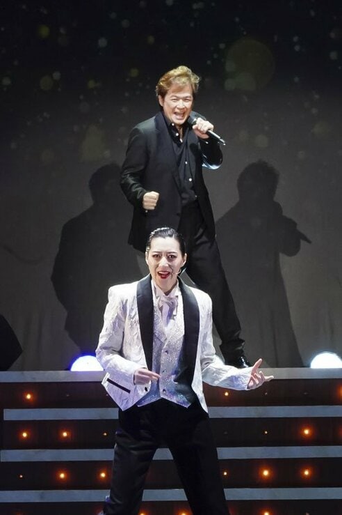 少年隊・植草克秀 演出手掛けるミュージカルで「仮面舞踏会」に〝参加
