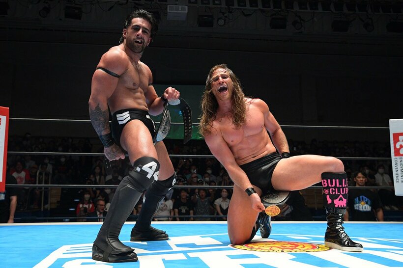 クラーク・コナーズ（右）とドリラ・モロニー