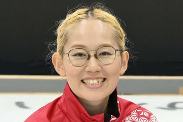 小穴桃里（©JCA）