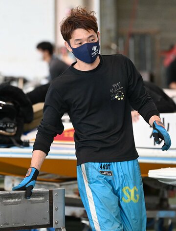  準優で一撃を狙う桑原悠（東スポWeb）