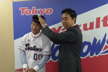 小川ＳＤ（右）もほれ込んだジェフン