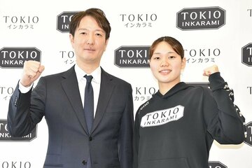 冬廣應尚社長（左）と平井瑞希
