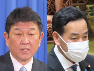自民・茂木幹事長(左)と山際経済再生相