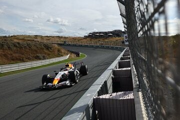 スプリント予選で疾走した角田裕毅のマシン（ロイター）