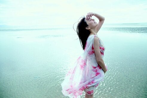 元NMB48渡辺美優紀 30歳誕生日にフォトブック「私を暴かれ