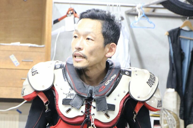 ９００勝を達成した中村雅人